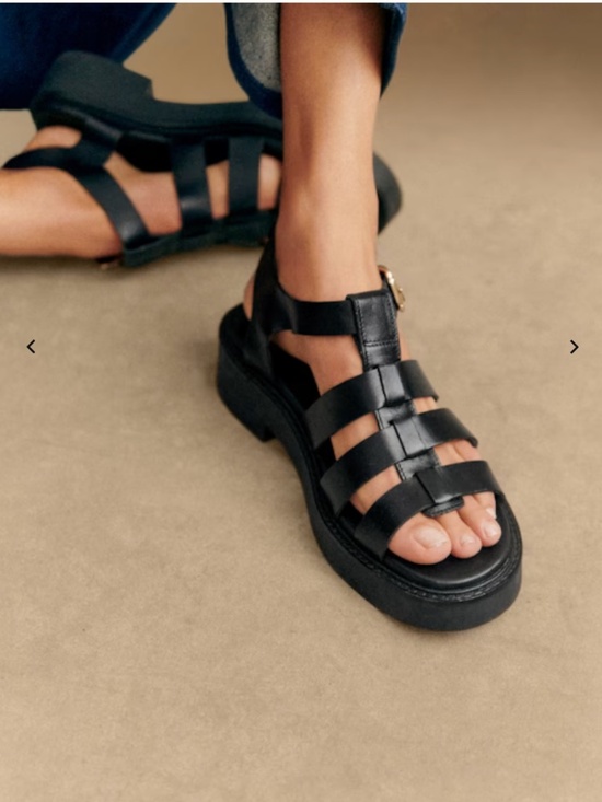 Sezane Shoes - EUC Sézane Low Ally Sandals black 38